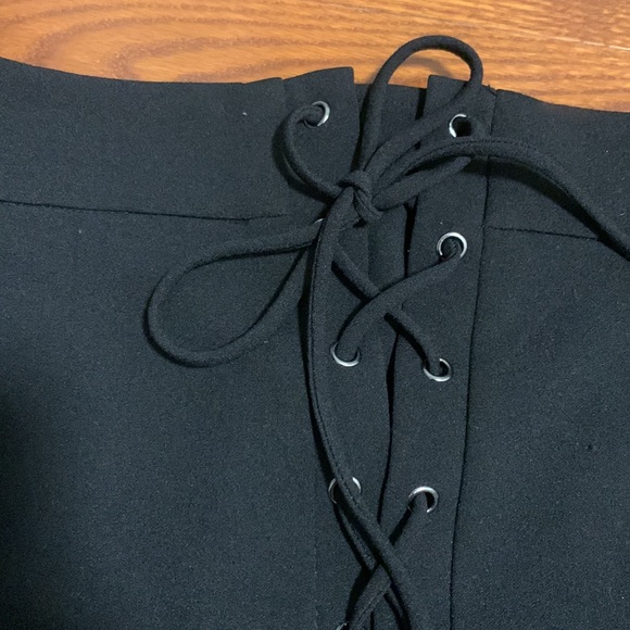 Dynamite Medium Black Mini Skirt - Picture 2 of 4